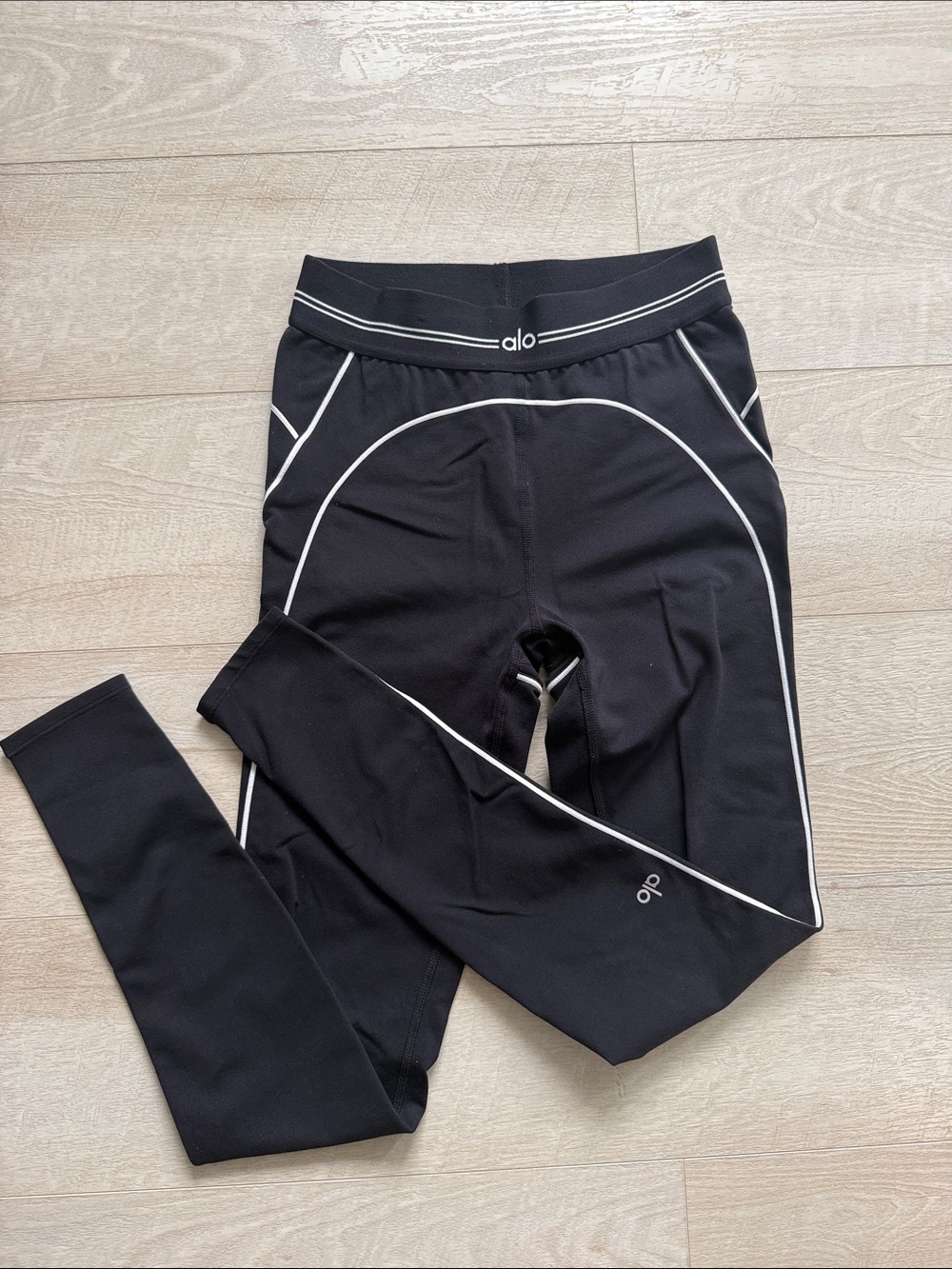 ALO Airbrush High-Waist Heart Throb Legging